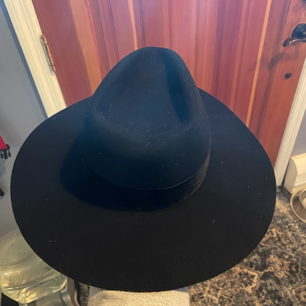 Barely Worn. Collects Too Much Lint For My Liking - image 2